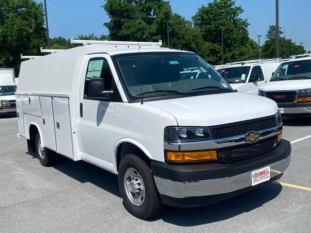 2025 Chevrolet Express Cutaway 3500 Base
