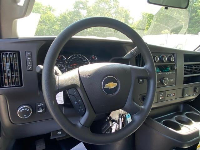 2025 Chevrolet Express Cutaway 3500 Base
