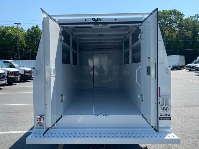 2025 Chevrolet Express Cutaway 3500 Base