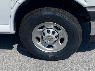 2025 Chevrolet Express Cutaway 3500 Base