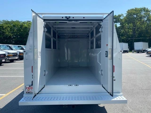2025 Chevrolet Express Cutaway 3500 Base