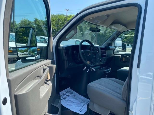 2025 Chevrolet Express Cutaway 3500 Base