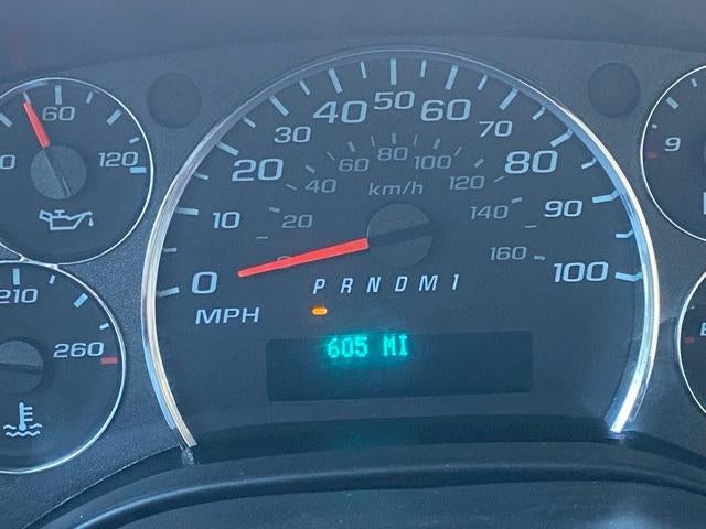 2025 Chevrolet Express Cutaway 3500 Base