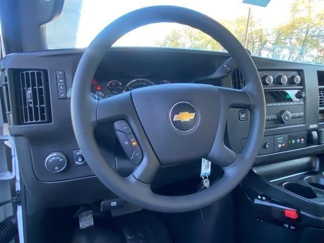 2025 Chevrolet Express Cutaway 3500 Base