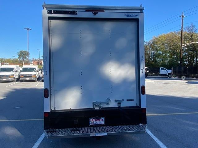 2025 Chevrolet Express Cutaway 3500 Base