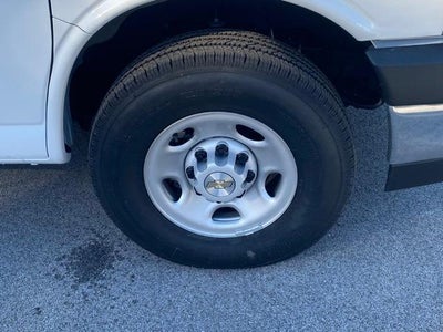 2025 Chevrolet Express Cutaway 3500 Base