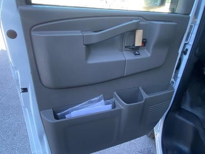 2025 Chevrolet Express Cutaway 3500 Base