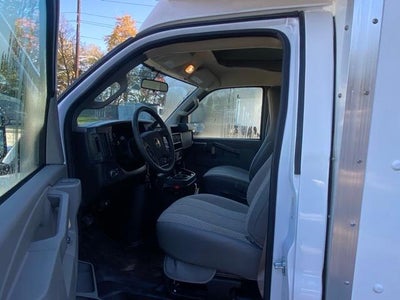 2025 Chevrolet Express Cutaway 3500 Base