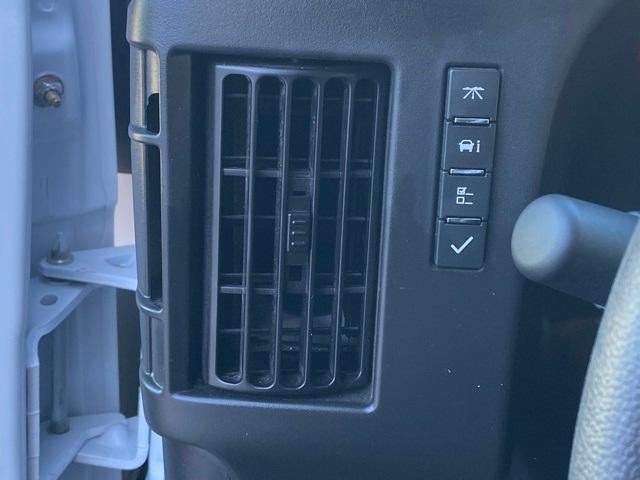 2025 Chevrolet Express Cutaway 3500 Base