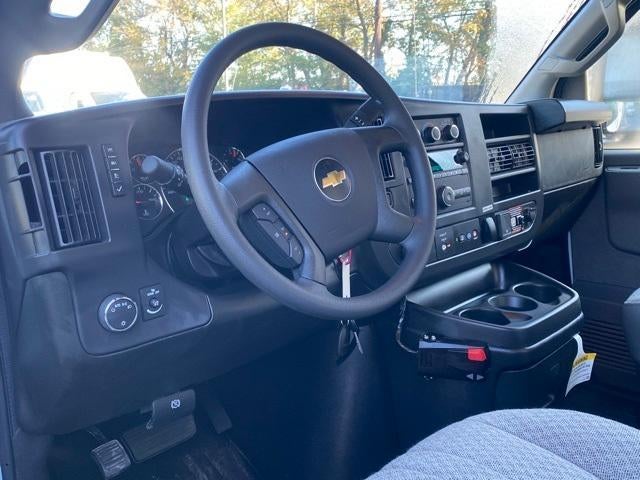 2025 Chevrolet Express Cutaway 3500 Base