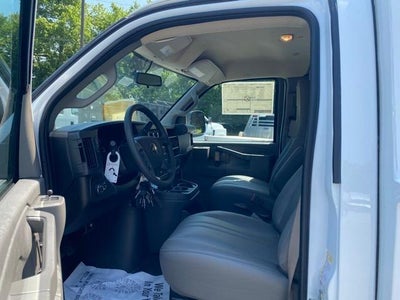 2025 Chevrolet Express Cutaway 3500 Base