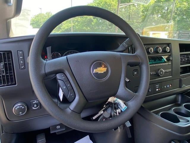 2025 Chevrolet Express Cutaway 3500 Base