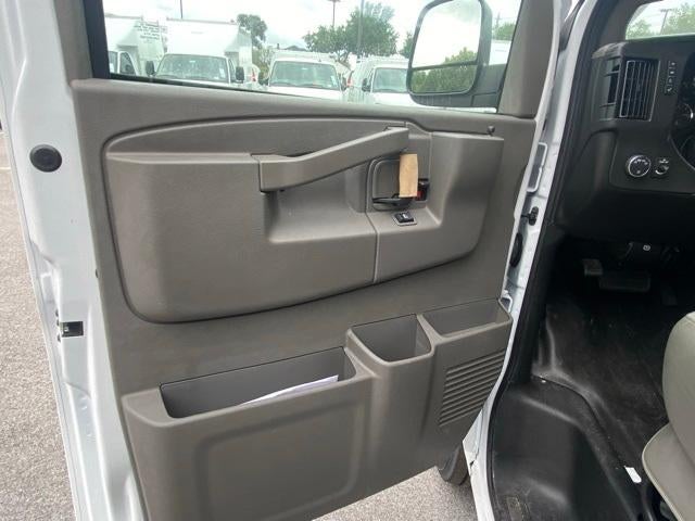 2025 Chevrolet Express Cutaway 3500 Base