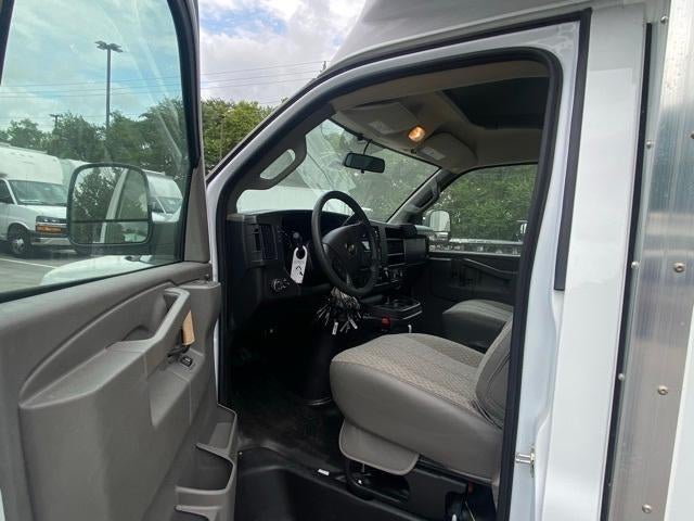 2025 Chevrolet Express Cutaway 3500 Base