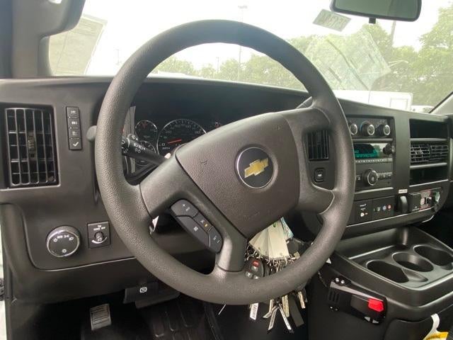 2025 Chevrolet Express Cutaway 3500 Base