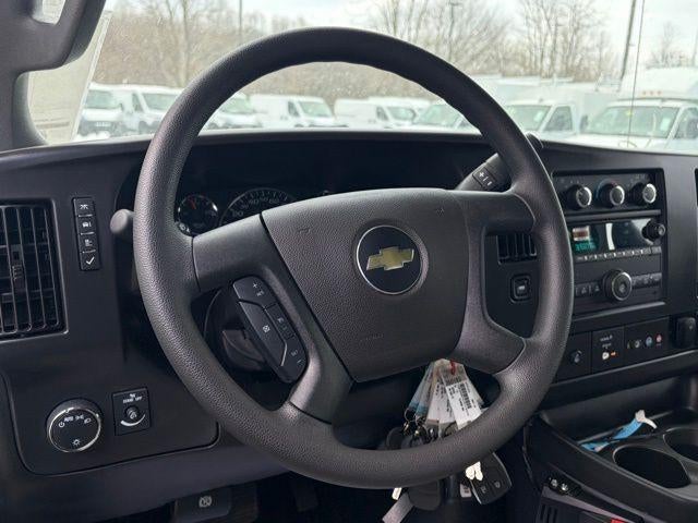 2025 Chevrolet Express Cutaway 3500 Base