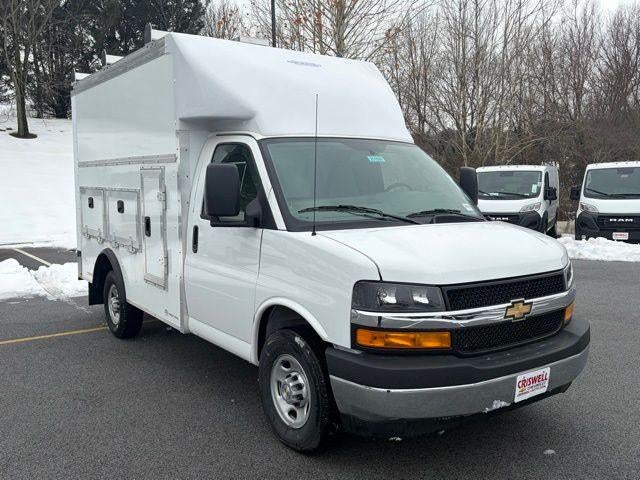 2025 Chevrolet Express Cutaway 3500 Base