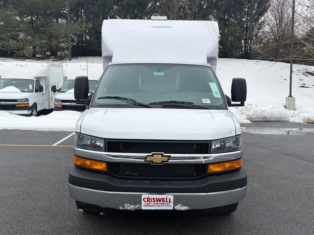 2025 Chevrolet Express Cutaway 3500 Base