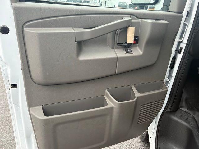 2025 Chevrolet Express Cutaway 3500 Base