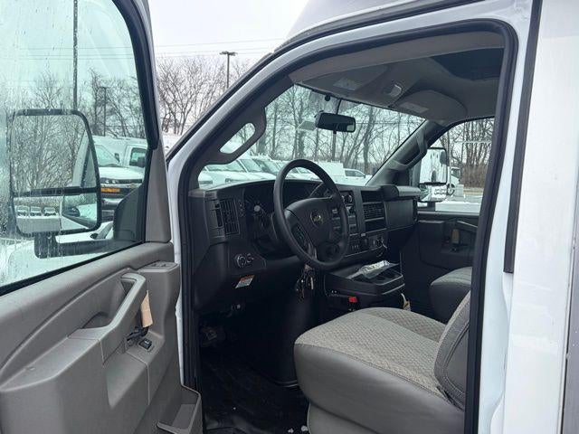 2025 Chevrolet Express Cutaway 3500 Base