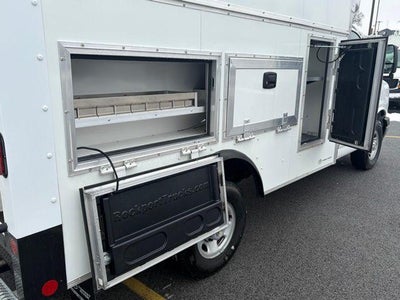 2025 Chevrolet Express Cutaway 3500 Base