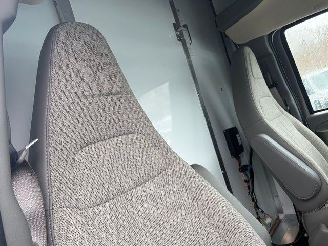 2025 Chevrolet Express Cutaway 3500 Base