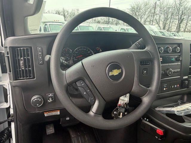 2025 Chevrolet Express Cutaway 3500 Base