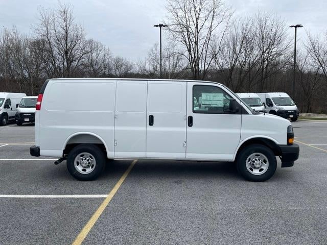 2025 Chevrolet Express Cargo 2500 Base