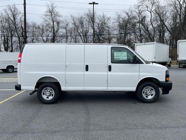 2025 Chevrolet Express Cargo 2500 Base