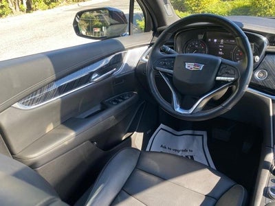 2023 Cadillac XT6 Premium Luxury