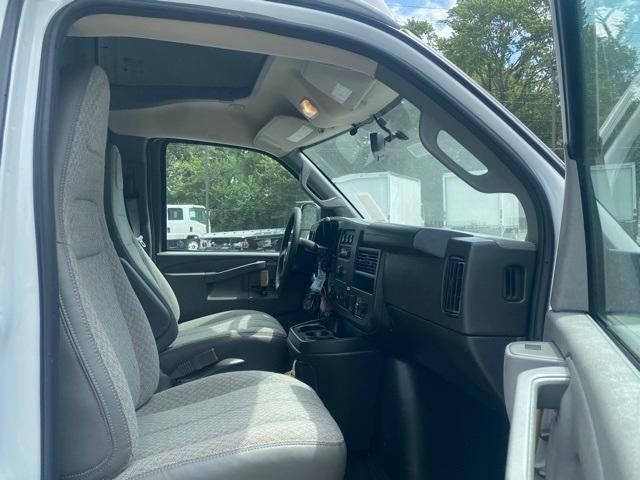 2025 Chevrolet Express Cutaway 3500 Base
