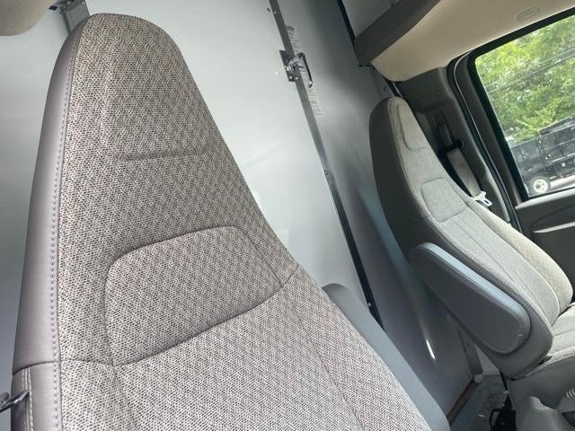 2025 Chevrolet Express Cutaway 3500 Base