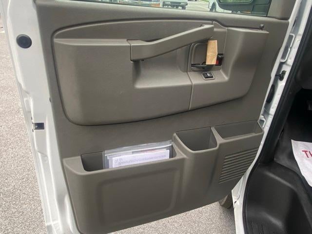 2025 Chevrolet Express Cutaway 3500 Base