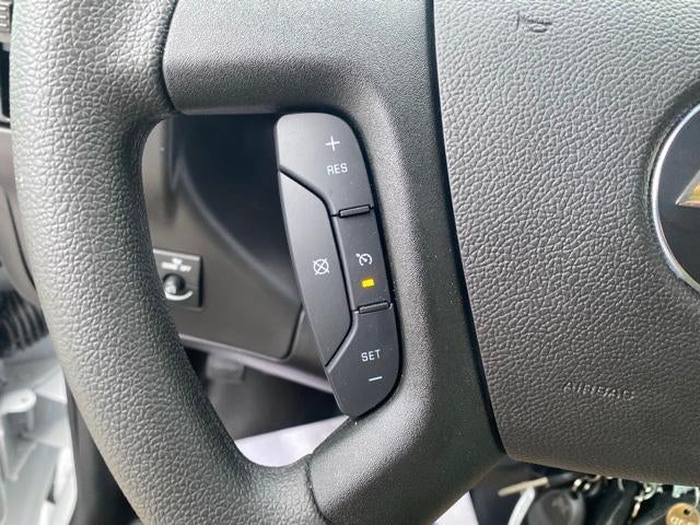 2025 Chevrolet Express Cutaway 3500 Base