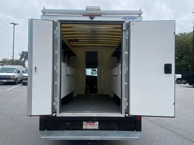 2025 Chevrolet Express Cutaway 3500 Base