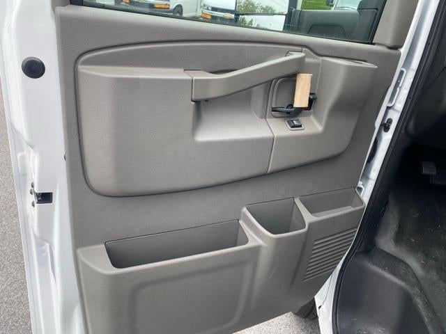 2025 Chevrolet Express Cutaway 3500 Base