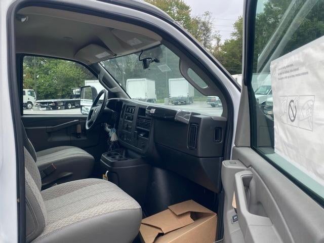 2025 Chevrolet Express Cutaway 3500 Base