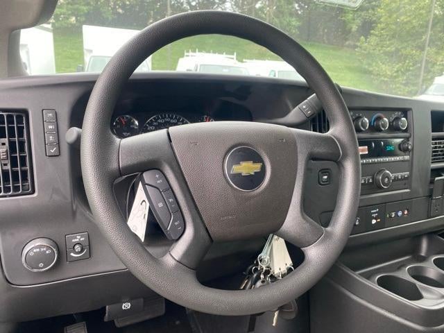 2025 Chevrolet Express Cutaway 3500 Base