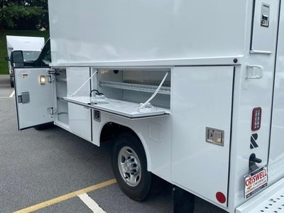 2025 Chevrolet Express Cutaway 3500 Base