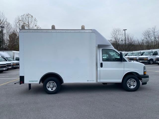 2025 Chevrolet Express Cutaway 3500 Base