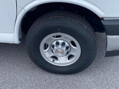 2025 Chevrolet Express Cutaway 3500 Base