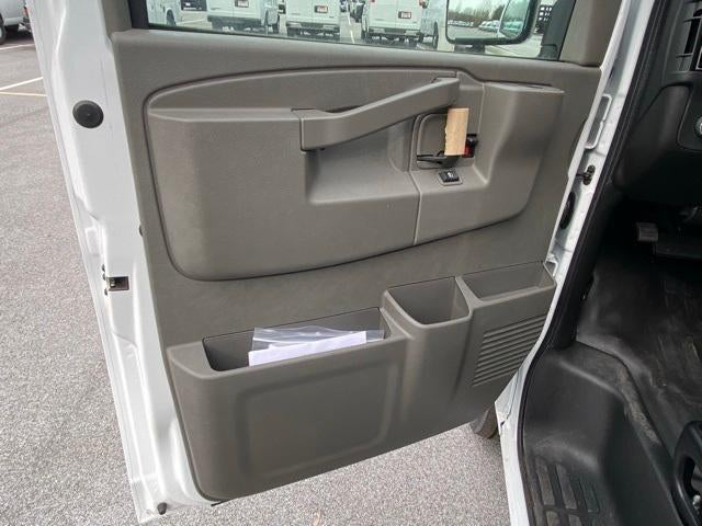 2025 Chevrolet Express Cutaway 3500 Base