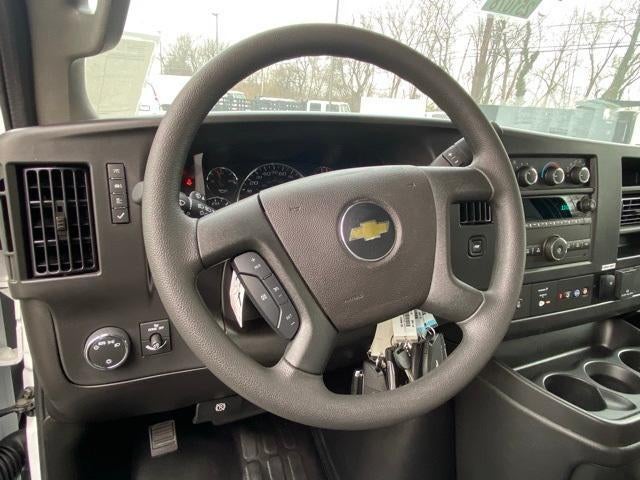 2025 Chevrolet Express Cutaway 3500 Base