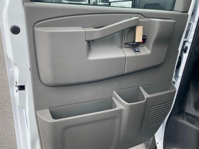 2025 Chevrolet Express Cutaway 3500 Base