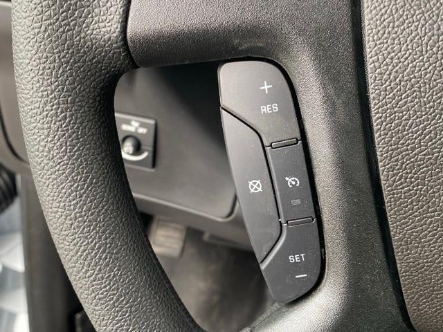 2025 Chevrolet Express Cutaway 3500 Base