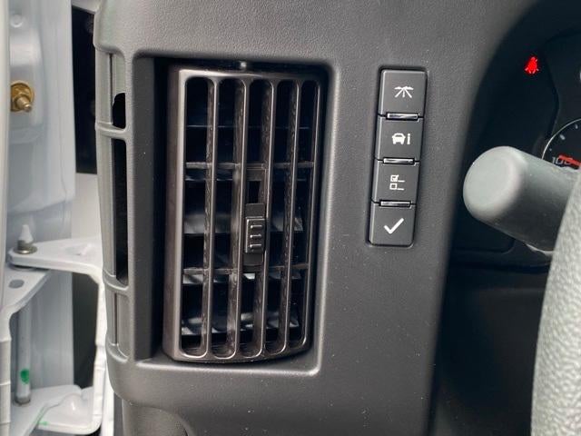 2025 Chevrolet Express Cutaway 3500 Base