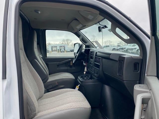 2025 Chevrolet Express Cutaway 3500 Base