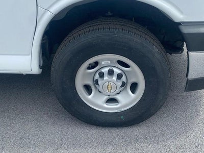 2025 Chevrolet Express Cutaway 3500 Base