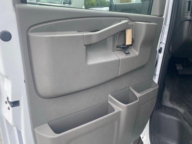 2025 Chevrolet Express Cutaway 3500 Base