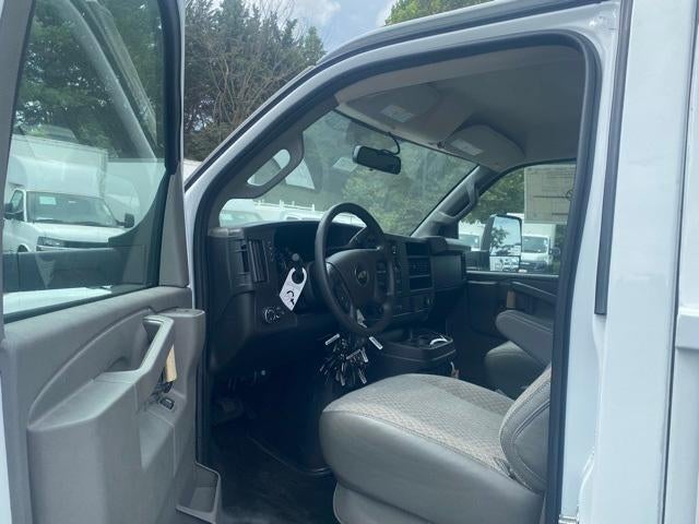 2025 Chevrolet Express Cutaway 3500 Base